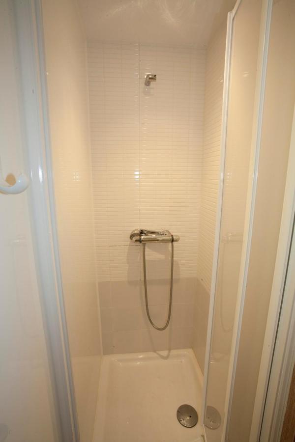 Coroleu House Barcelona Hostel Room photo