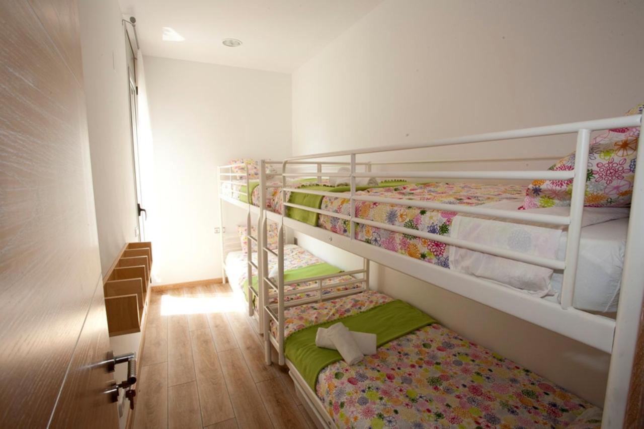Coroleu House Barcelona Hostel Room photo