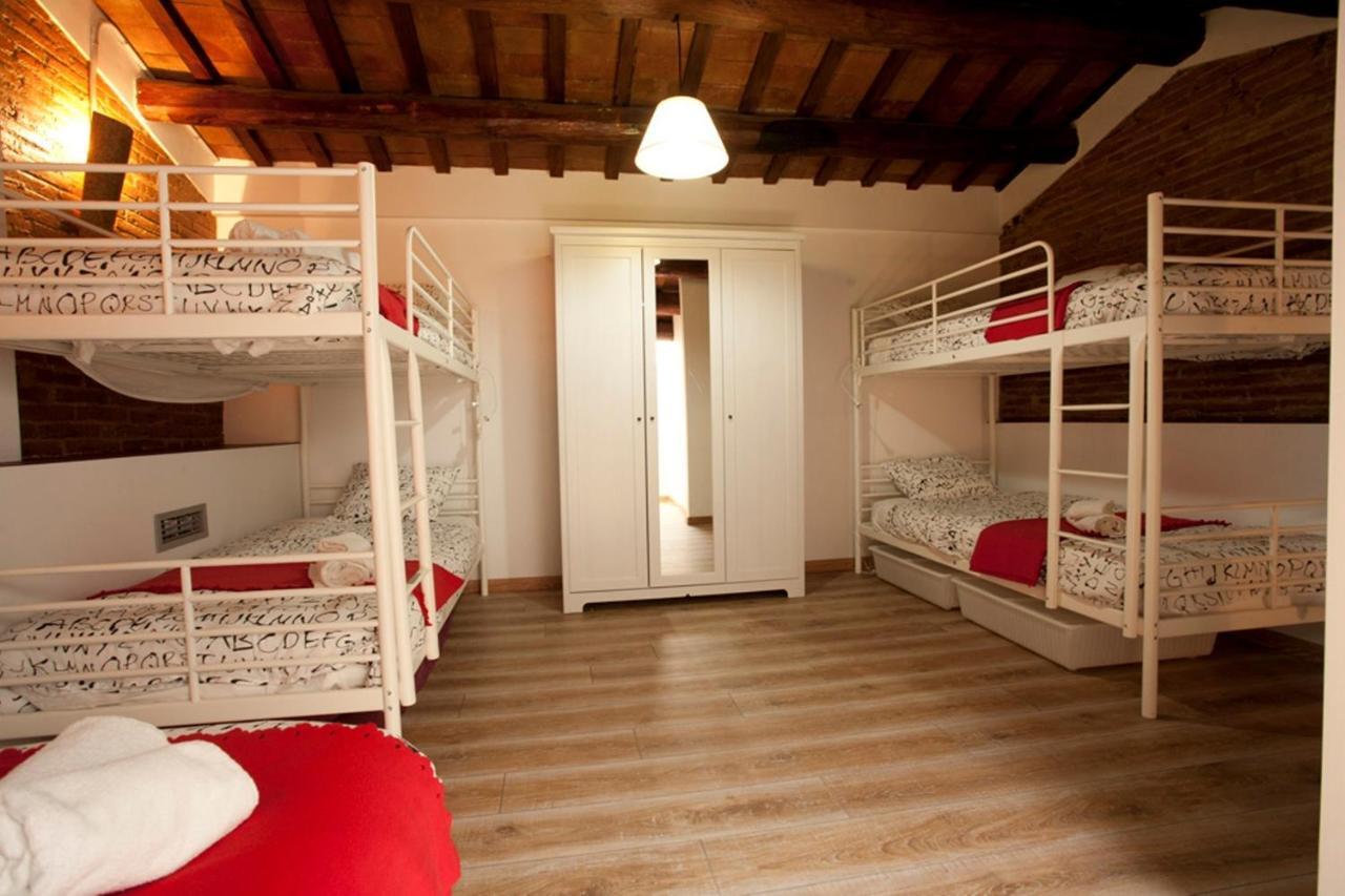 Coroleu House Barcelona Hostel Room photo